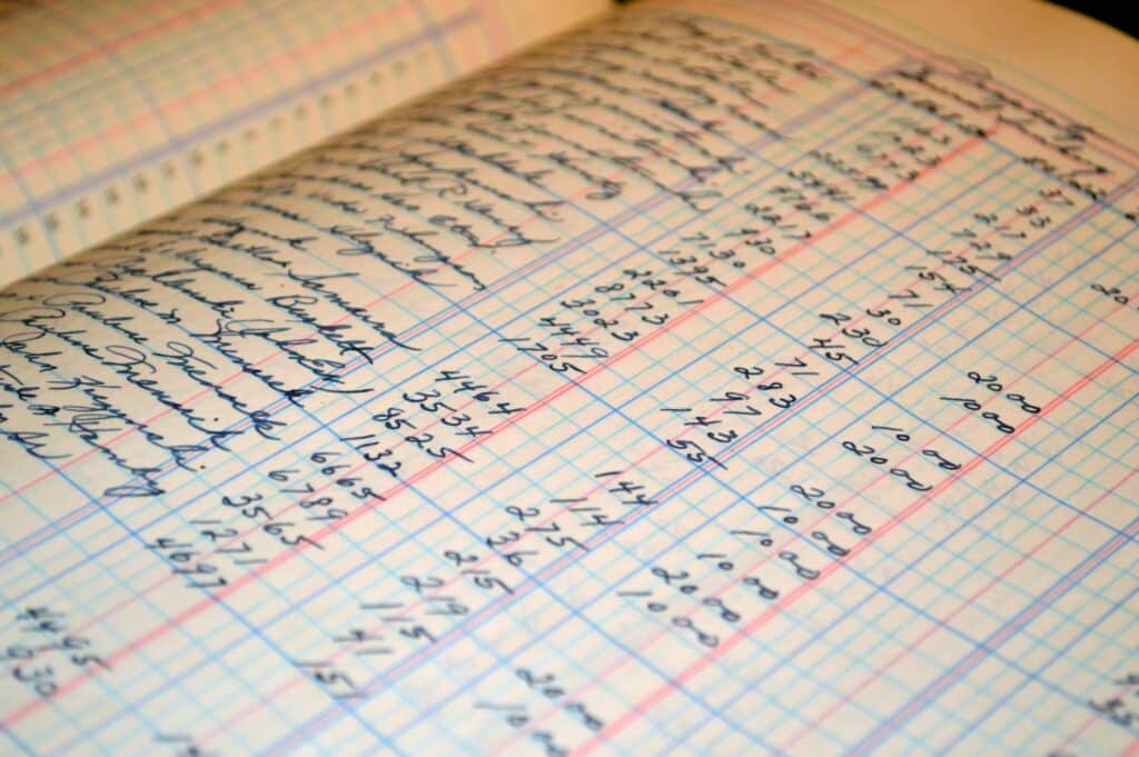 When It’s Time to Outsource Bookkeeping (and Why It Matters for Your Taxes)